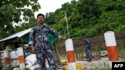 Myanmar Security at Bangladesh border 