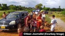 စစ်ကိုင်းတိုင်း ပုလဲမြို့နယ်မှာ စစ်တပ်က နယ်မြေရှင်းလင်းရေး လုပ်ဆောင်နေတဲ့အတွက် ကျေးရွာ ၁၅ ရွာထက် မနည်းက ဒေသခံ ၁ သောင်းခွဲနီးပါးစစ်ဘေး တိမ်းရှောင်နေရစဉ် (အောက်တိုဘာ ၊ ၂၀၂၃)