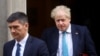 Premye Minis Britanik la, Boris Johnson kite biwo li nan Downing Street nan Lond, Anglete, 9 Mas, 2022. 