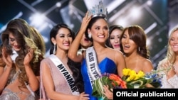  Miss Universe (၂၀၁၅) ဆုရှင်နဲ့ မြန်မာအလှမယ် မေဘရဏီသော်။ 