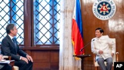 Secretary of State Antony Blinken, left, meets with Philippine President Ferdinand Marcos Jr. at the Malacanang Palace in Manila, Philippians, Aug. 6, 2022. 