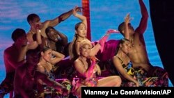 Foto Achiv: Nicki Minaj pandan yon pefomans nan seremoni remiz pri MTV Ewopeyen yon nan vil Bilbao ann Espay. Li se youn nan atis ki pral patisipe nan festival Essence la ane sa a. 