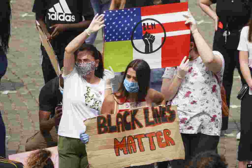 America Protests Global Italy