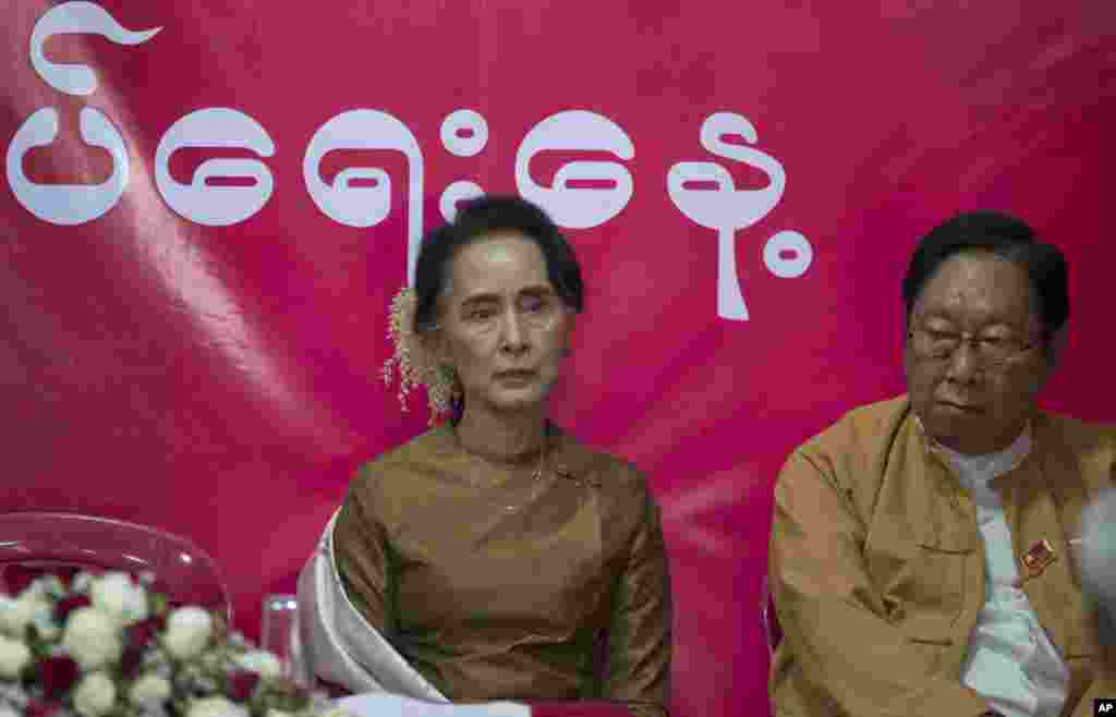 ရန်ကုန်မြို့ NLD ရုံးချုပ်မှာ ကျင်းပတဲ့ ဒီကနေ့ ကျရောက်တဲ့ ၆၈ နှစ်မြောက် လွတ်လပ်ရေးနေ့ အခမ်းအနား အမျိုးသားဒီမိုကရေစီအဖွဲ့ချုပ် ဥက္ကဋ္ဌ ဒေါ်အောင်ဆန်းစုကြည် မိန့်ခွန်း။