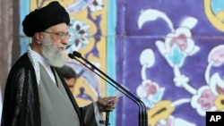 အီရန် ဘာသာရေး ခေါင်းဆောင် Ayatollah Ali Khamenei 