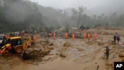  အိန္ဒိယ နိုင်ငံ Idukki ခရိုင်အတွင်း မုတ်သုံမိုးကြောင့် ရေကြီးမြေပြိုမှုဖြစ်။ 