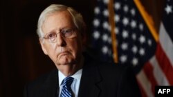 အမေရိကန်အထက် လွှတ်တော်အမတ် Mitch McConnell 