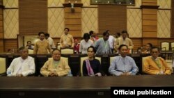 NLD chairperson attends parliament