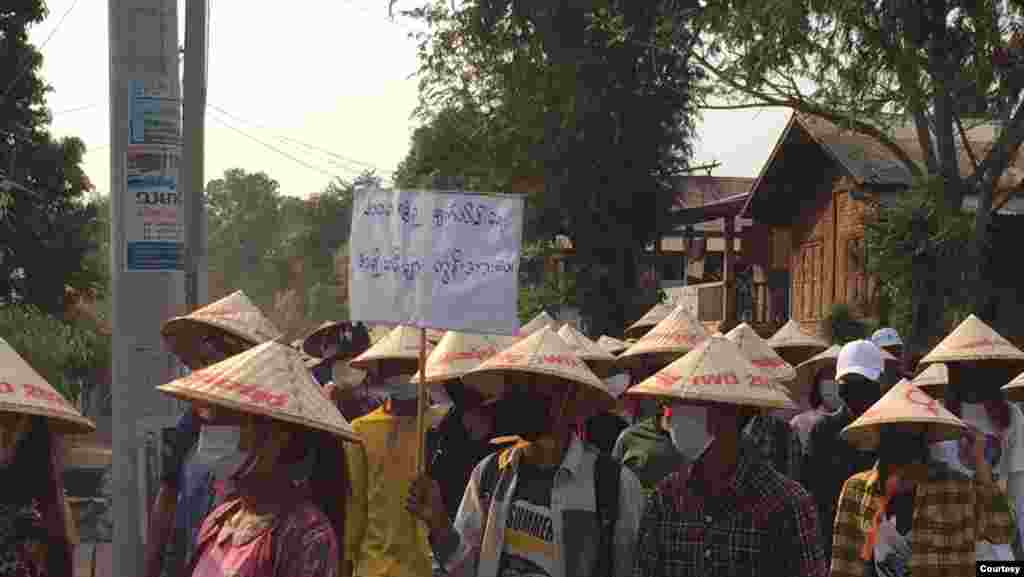 မတ်လ ၈ ရက်နေ့ ကလေးမြို့ လူထုချီတက်ပွဲ ပြုလုပ်ခဲ့တဲ့ မြင်ကွင်း။