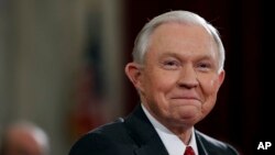 အထက်လွှတ်တော်အမတ် Jeff Sessions