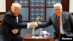 အမေရိကန် သမ္မတ Donald Trump နဲ့ ပါလက်စတိုင်း သမ္မတ Mahmoud Abbas တို့ တွေ့ဆုံဆွေးနွေး။ မေလ ၂၃ ရက် ၂၀၁၇။ 