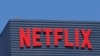 Logo của Netflix ở Los Angeles, Mỹ.