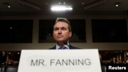 အမေရိကန် ကြည်းတပ် ရေးရာ ဝန်ကြီး Eric Fanning 