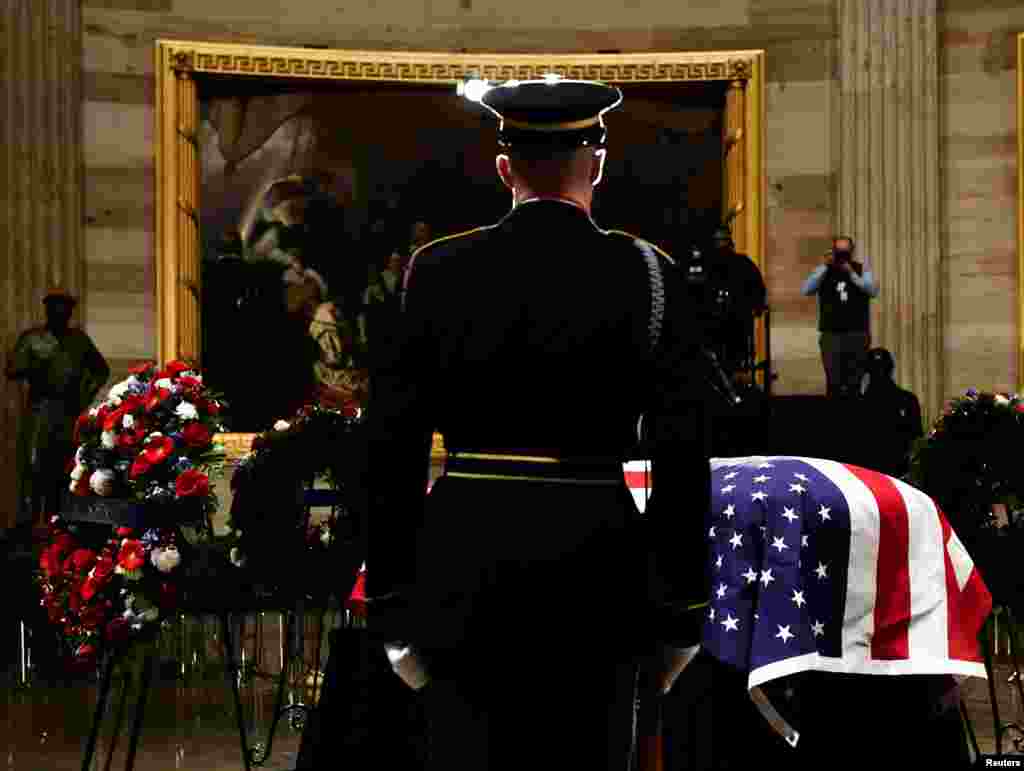 The casket bearing the remains of former U.S. President George H.W. Bush arrives at the U.S. Capitol during the State Funeral in Washington, D.C., Dec. 3, 2018.