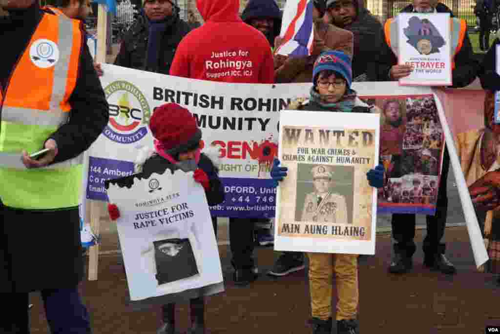 Kachin &amp; Karen organizations joined protests with Rohingya groups . Around 100 people outside in total.