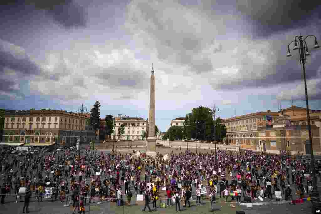 America Protests Global Italy