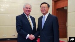 အမေရိကန်နိုင်ငံခြားရေးဝန်ကြီး Rex Tillerson နဲ့ တရုတ် နိုင်ငံတော်ကောင်စီဝင် Yang Jiechi (မတ်လ ၂၀၁၇)