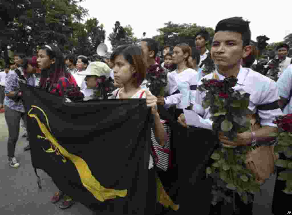 7 July အထိမ်းအမှတ် အခမ်းအနားကို ရန်ကုန်တက္ကသိုလ် ပရဝဏ်အတွင်း ပြုလုပ်ခဲ့စဉ်