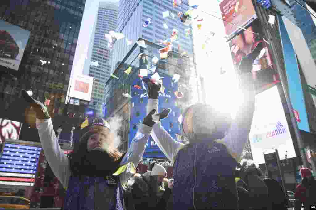 Planet Fitness New Year's Eve Confetti Test