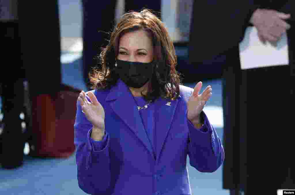 ဒုသမ္မတ သစ်&nbsp;Kamala Harris။