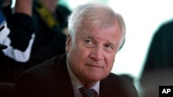 ဂျာမဏီပြည်ထဲရေးဝန်ကြီး Horst Seehofer