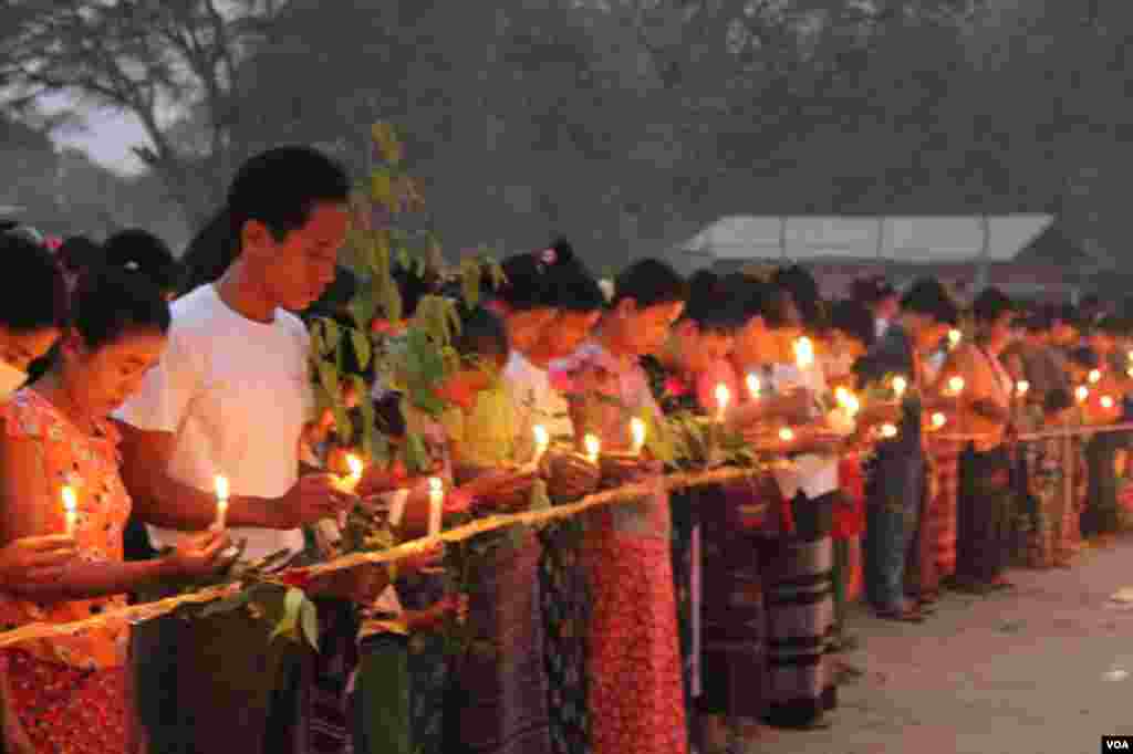 ကျဆုံးသူများအတွက် ရေစကြိုက မီးထွန်းဆုတောင်းပွဲ