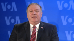 နိုင်ငံခြားရေးဝန်ကြီး Mike Pompeo VOA ဝန်ထမ်းများနဲ့ လာရောက်တွေ့ဆုံ