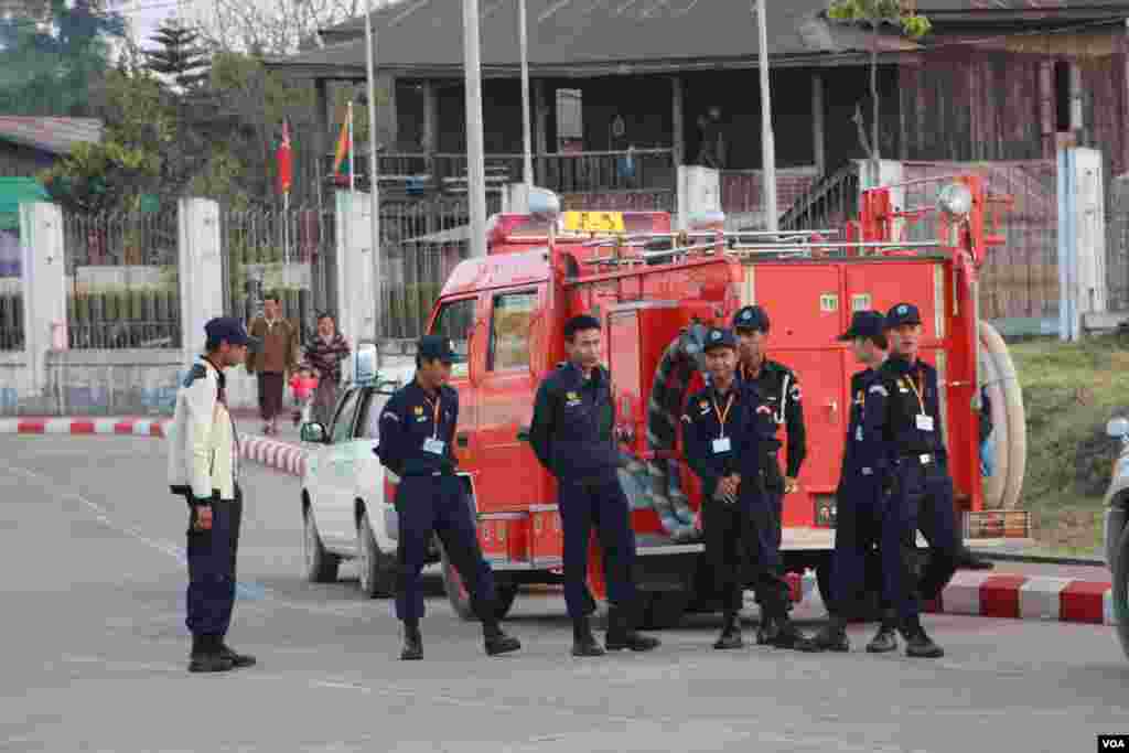 ပြည်ထောင်စုနေ့အခမ်းအနားပြင်ဆင်နေတဲ့ သတင်းဓါတ်ပုံများ&nbsp;