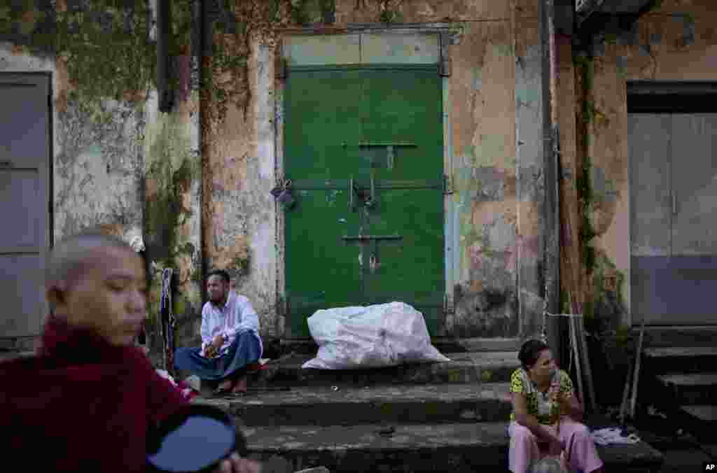 Myanmar Daily Life