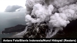 Anak Krakatau မီးတောင်