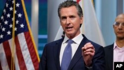 California ပြည်နယ်အုပ်ချုပ်ရေးမှူး Gavin Newsom 