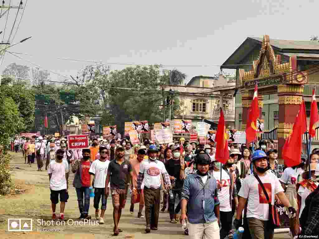 မတျလ ၂၅ ရကျနေ့ တမူးမွို့နယျရဲ့ သပိတျစဈကွောငျး မွငျကှငျး။ (ဓာတျပုံ - CJ- မတျ ၂၅၊ ၂၀၂၁)